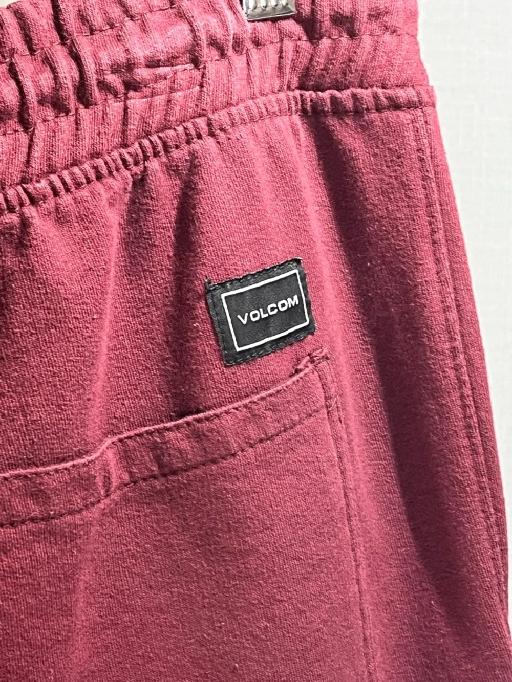 Volcom burgundy wine